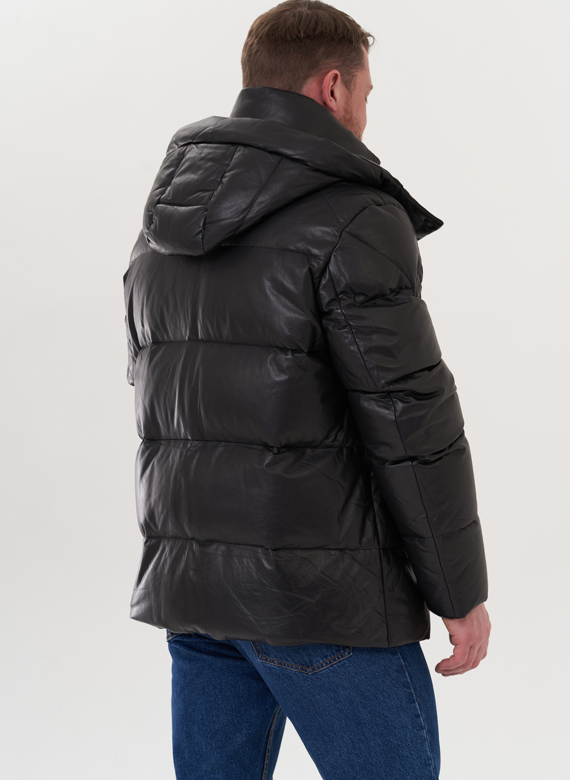 Пуховик из натуральной кожи с капюшоном