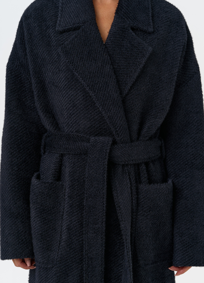 Женское длинное пальто в темно-синем цвете модель № 31485 универмаг малина