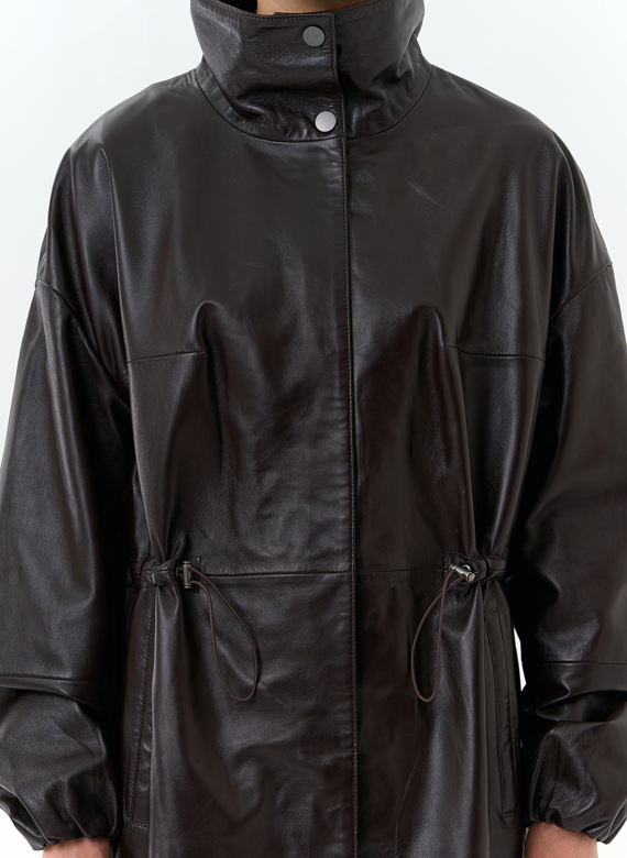 Куртка из натуральной кожи с воротником стойка