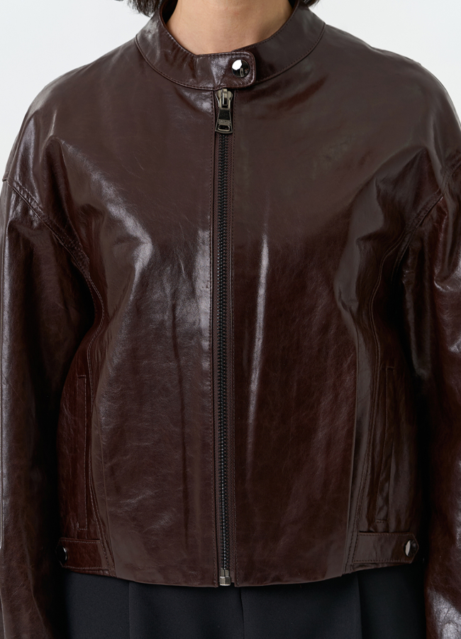 Женская короткая куртка из натуральной кожи модель № 32529 универмаг малина