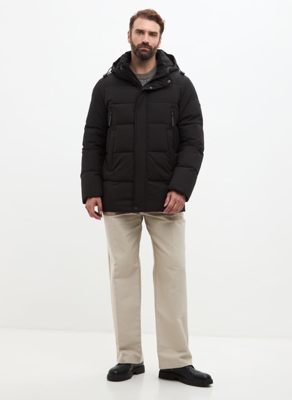 Мужской пуховик черного цвета