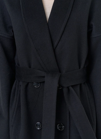 Женское пальто с воротником шаль