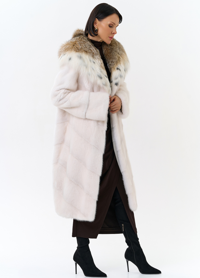 Светлая шуба с рысью модель № 26130 универмаг малина