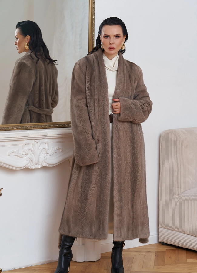Длинная шуба из норки с поясом модель № 28633 меха малина