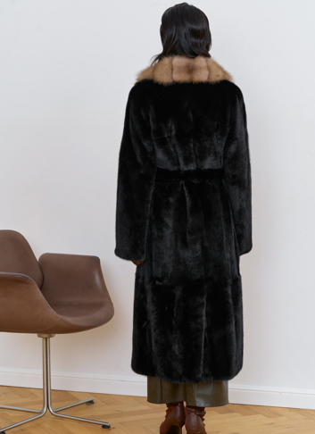 Шуба из меха норки с воротником из меха куницы