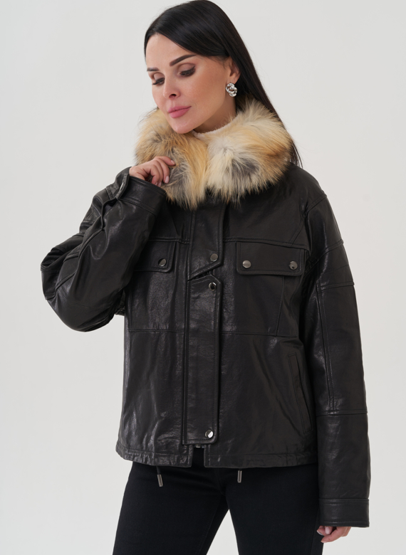 Женская куртка из натуральной кожи с отделкой из меха лисы