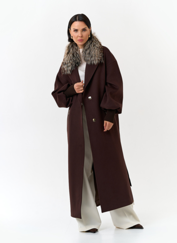 Женское длинное пальто с отделкой из меха лисы