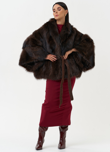 Женская шуба из меха канадского енота